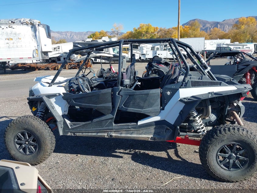2014 Polaris Rzr 4 1000 Xp VIN: 4XA6T1EA1EF365601 Lot: 43586419