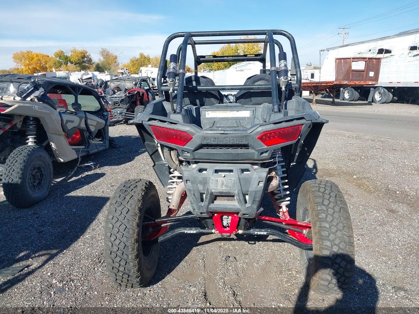 2014 Polaris Rzr 4 1000 Xp VIN: 4XA6T1EA1EF365601 Lot: 43586419