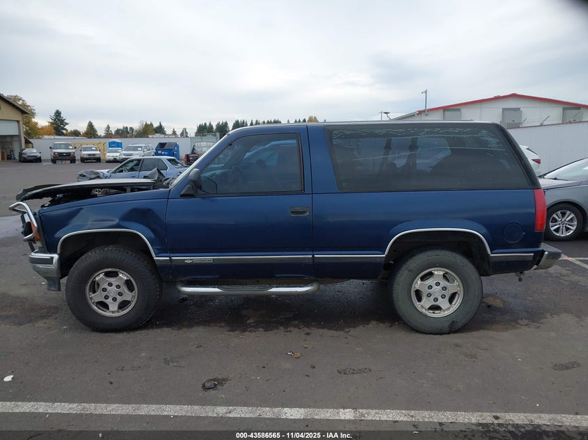 1997 Chevrolet Tahoe VIN: 3GNEK18S0VG143634 Lot: 43586565