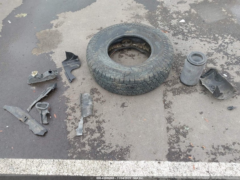 1997 Chevrolet Tahoe VIN: 3GNEK18S0VG143634 Lot: 43586565