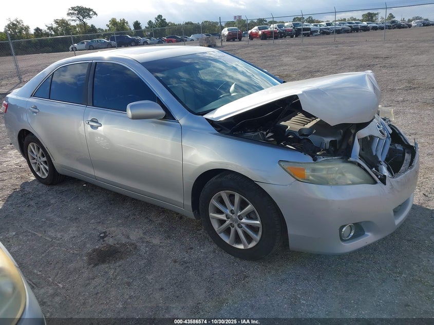 TOYOTA CAMRY XLE V6