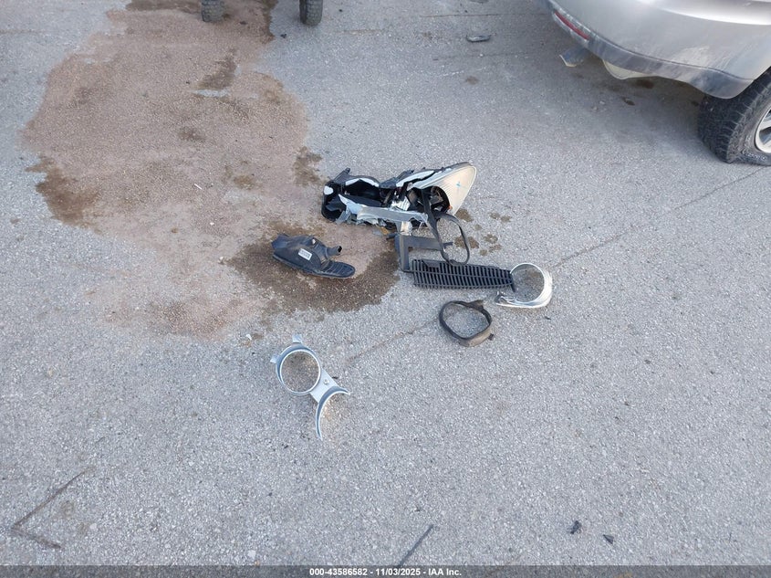 2005 Buick Lacrosse Cxl VIN: 2G4WD562X51269067 Lot: 43586582