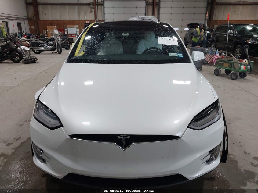 2020 Tesla Model X Long Range Dual Motor All-Wheel Drive/Long Range Plus Dual Motor All-Wheel Drive VIN: 5YJXCDE23LF233190 Lot: 43586615