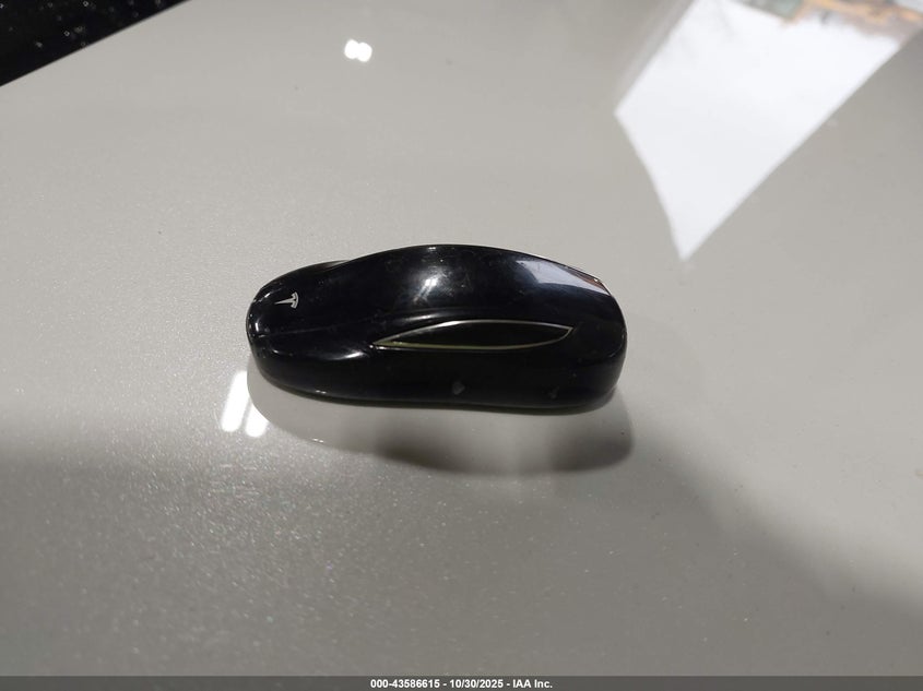 2020 Tesla Model X Long Range Dual Motor All-Wheel Drive/Long Range Plus Dual Motor All-Wheel Drive VIN: 5YJXCDE23LF233190 Lot: 43586615