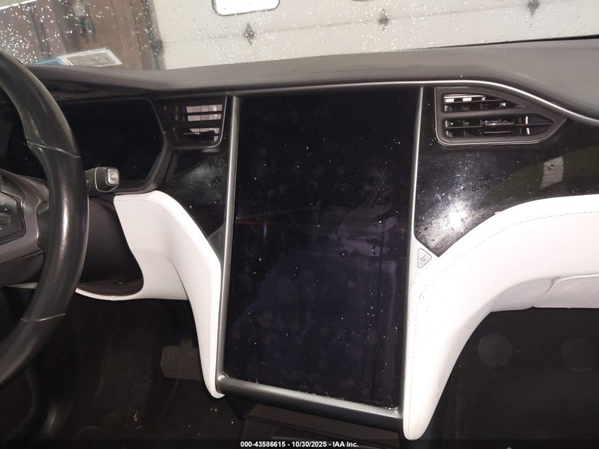 2020 Tesla Model X Long Range Dual Motor All-Wheel Drive/Long Range Plus Dual Motor All-Wheel Drive VIN: 5YJXCDE23LF233190 Lot: 43586615