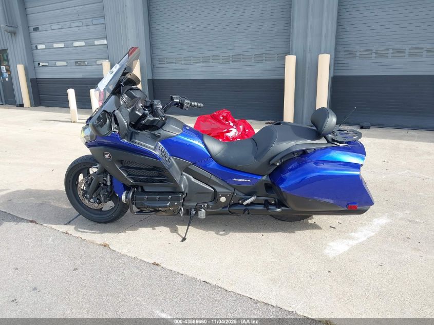 2015 Honda Gl1800 B VIN: JH2SC6842FK200702 Lot: 43586660