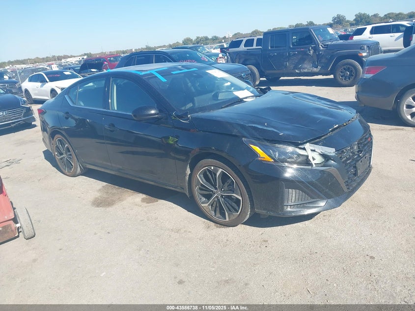 NISSAN ALTIMA SR FWD