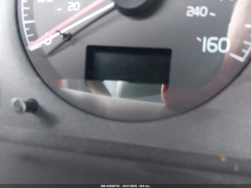 2002 Volvo V70 Xc VIN: YV1SZ58DX21068767 Lot: 43586742