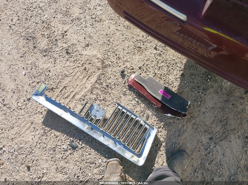 2007 Mercury Grand Marquis Ls VIN: 2MEFM75V37X605507 Lot: 43586808