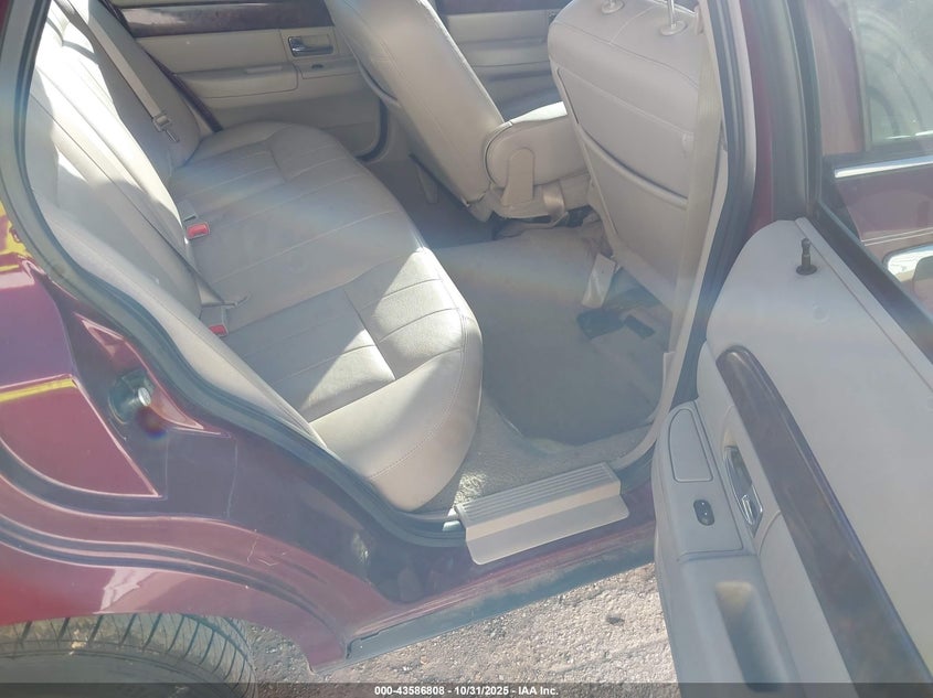 2007 Mercury Grand Marquis Ls VIN: 2MEFM75V37X605507 Lot: 43586808