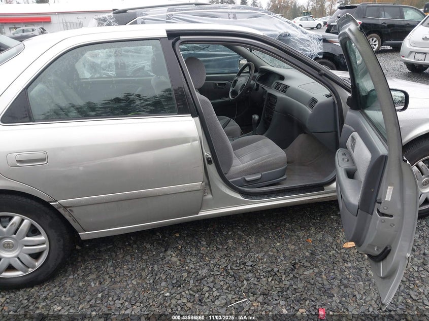 4T1BG22K51U820756 2001 TOYOTA CAMRY photo no. 5