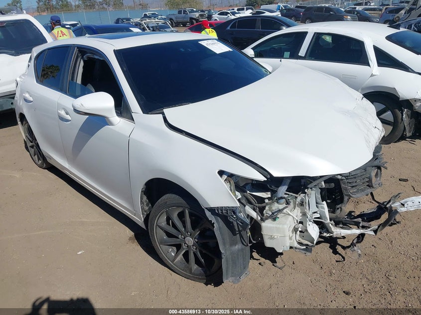 LEXUS CT 200H PREMIUM