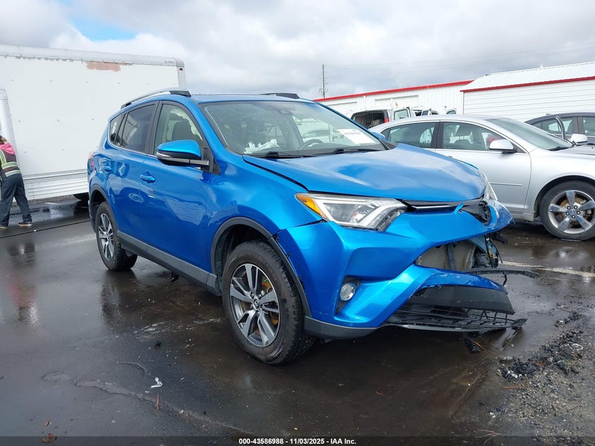 TOYOTA RAV4 XLE