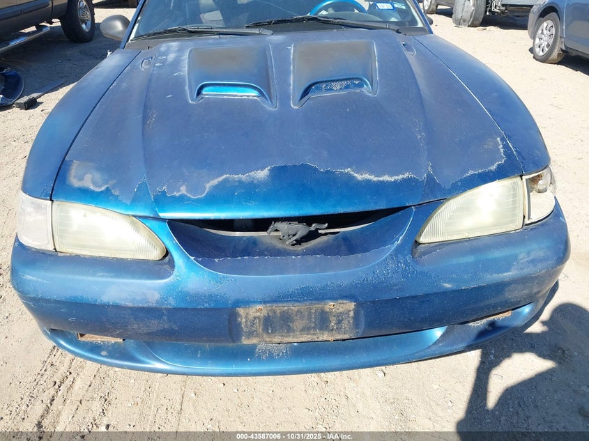 1998 Ford Mustang VIN: 1FAFP4040WF119419 Lot: 43587006