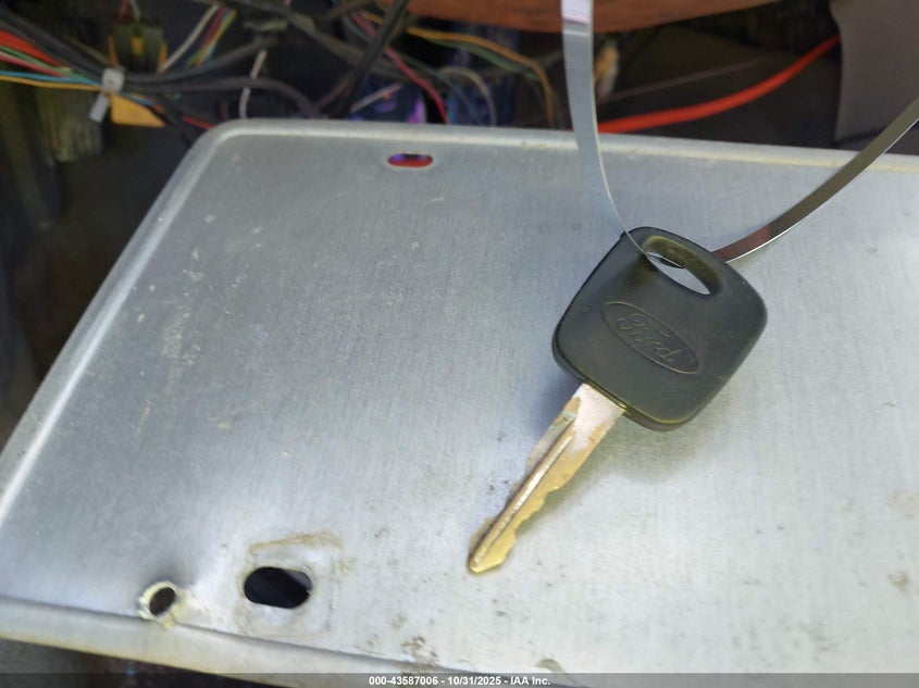 1998 Ford Mustang VIN: 1FAFP4040WF119419 Lot: 43587006