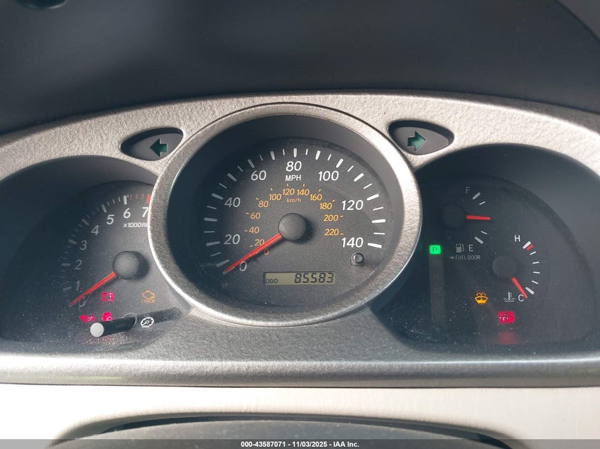 JTEGD21A620021729 2002 TOYOTA HIGHLANDER photo no. 7