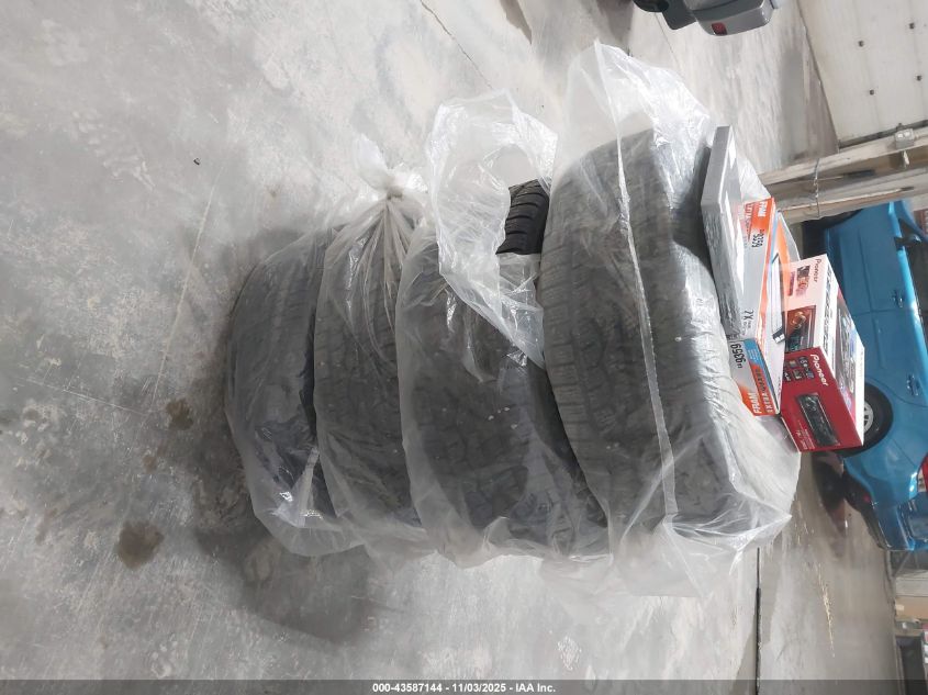 2001 Toyota Rav4 VIN: JTEHH20V116007875 Lot: 43587144