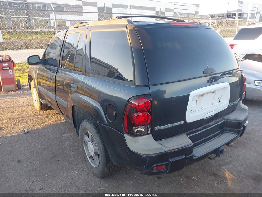 2004 CHEVROLET TRAILBLAZER auction photo 3