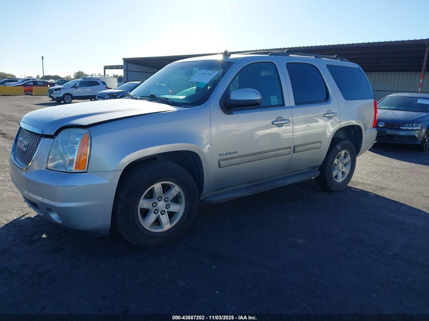 2013 GMC YUKON SLE 1GKS1AE0XDR206193