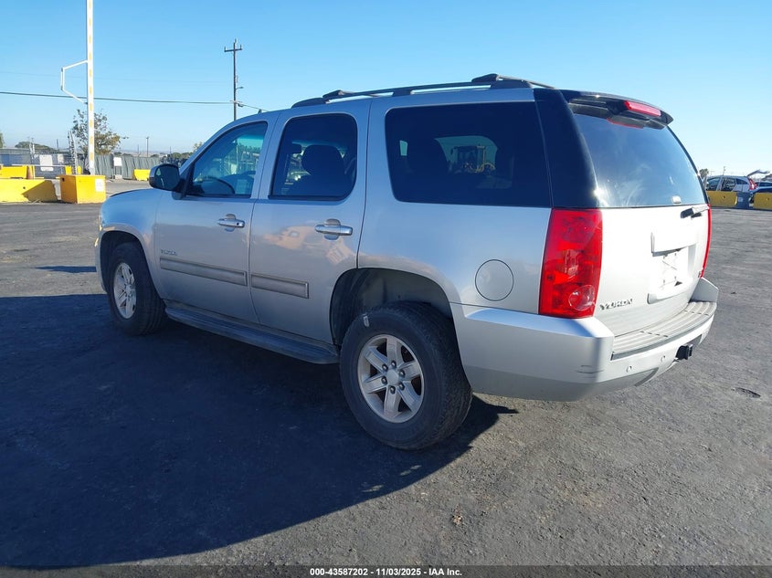 2013 GMC YUKON SLE 1GKS1AE0XDR206193