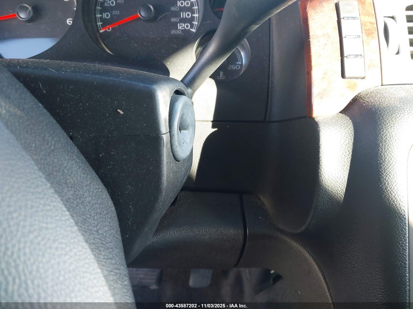 2013 GMC YUKON SLE 1GKS1AE0XDR206193