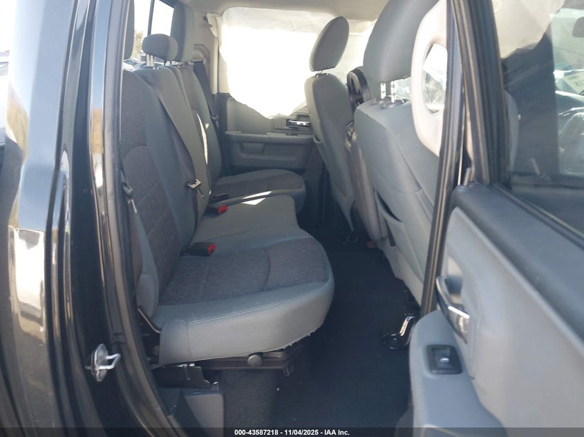 2018 RAM 1500 BIG HORN  4X4 6'4 BOX 1C6RR7GT3JS150509