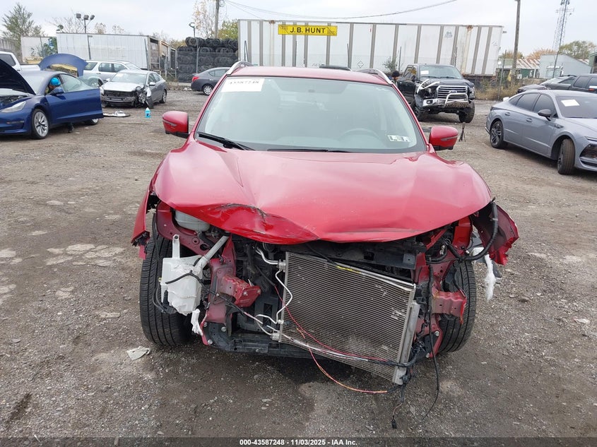 2018 NISSAN ROGUE SPORT SL JN1BJ1CR9JW261506