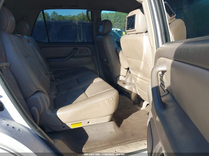 2005 Toyota Sequoia Sr5 V8 VIN: 5TDZT34AX5S254743 Lot: 43587485
