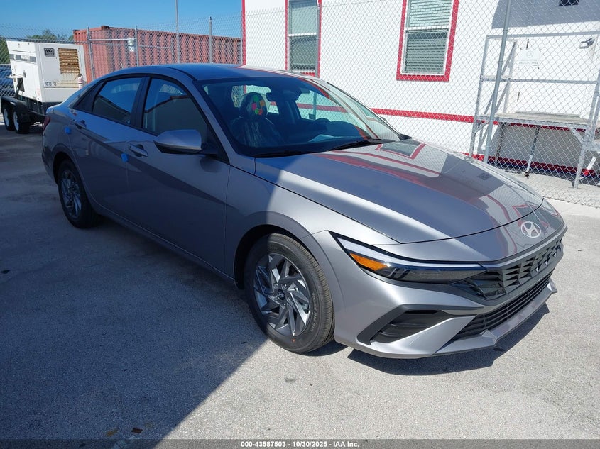 KMHLM4DJXTU182245 2026 HYUNDAI ELANTRA photo no. 8