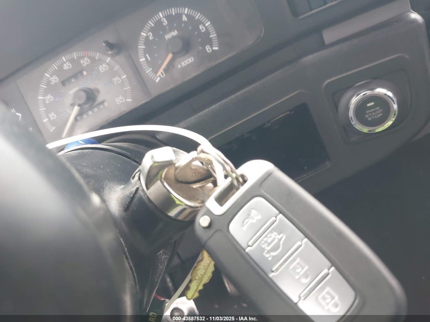 1988 Ford F150 VIN: 1FTDF15Y8JPA16038 Lot: 43587532