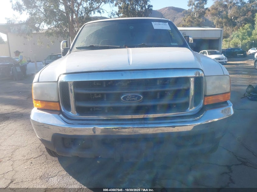2000 Ford F-350 Lariat/Xl/Xlt VIN: 1FTSW30F5YEC09388 Lot: 43587545