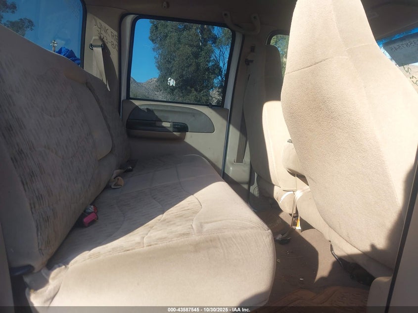 2000 Ford F-350 Lariat/Xl/Xlt VIN: 1FTSW30F5YEC09388 Lot: 43587545