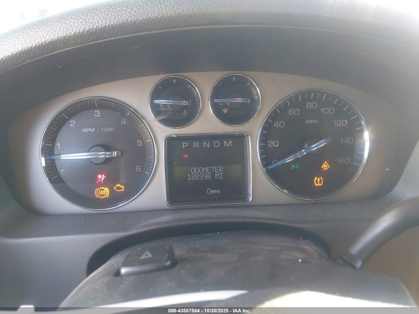 2007 Cadillac Escalade Standard VIN: 1GYEC63847R283200 Lot: 43587584