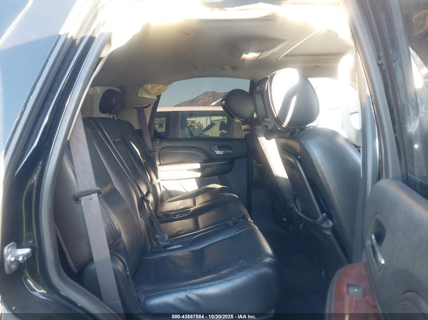 2007 Cadillac Escalade Standard VIN: 1GYEC63847R283200 Lot: 43587584