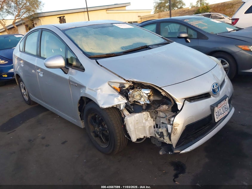 2015 TOYOTA PRIUS TWO - JTDKN3DU2F0456051