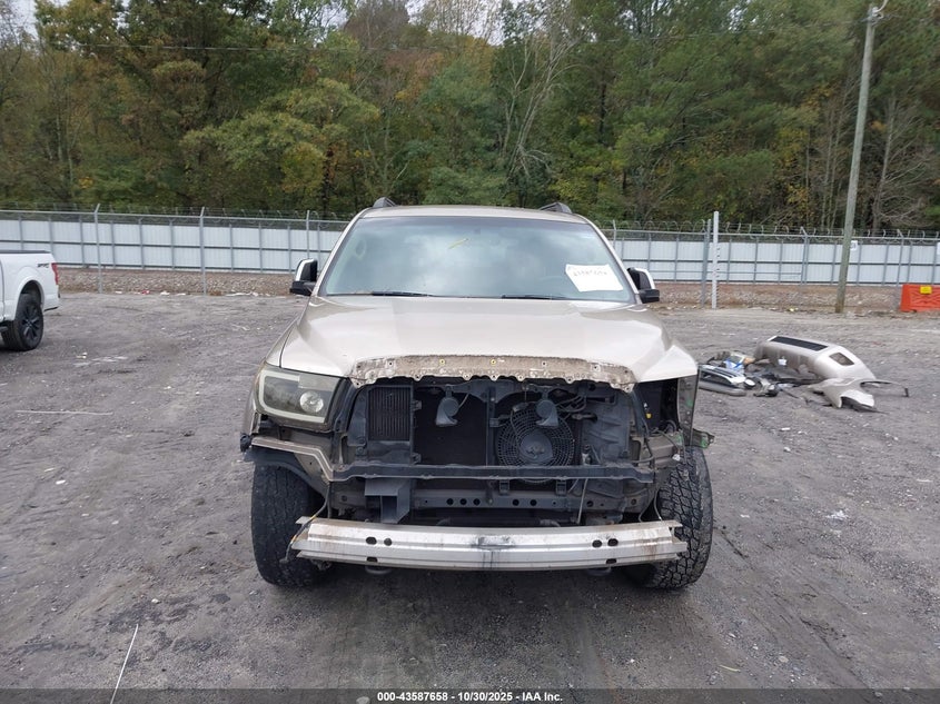 2008 Toyota Sequoia Limited 5.7L V8 VIN: 5TDZY68A78S000425 Lot: 43587658