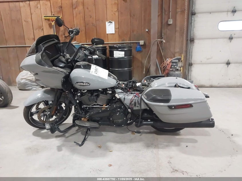 2024 Harley-Davidson Fltrx VIN: 1HD1KH711RB628564 Lot: 43587792