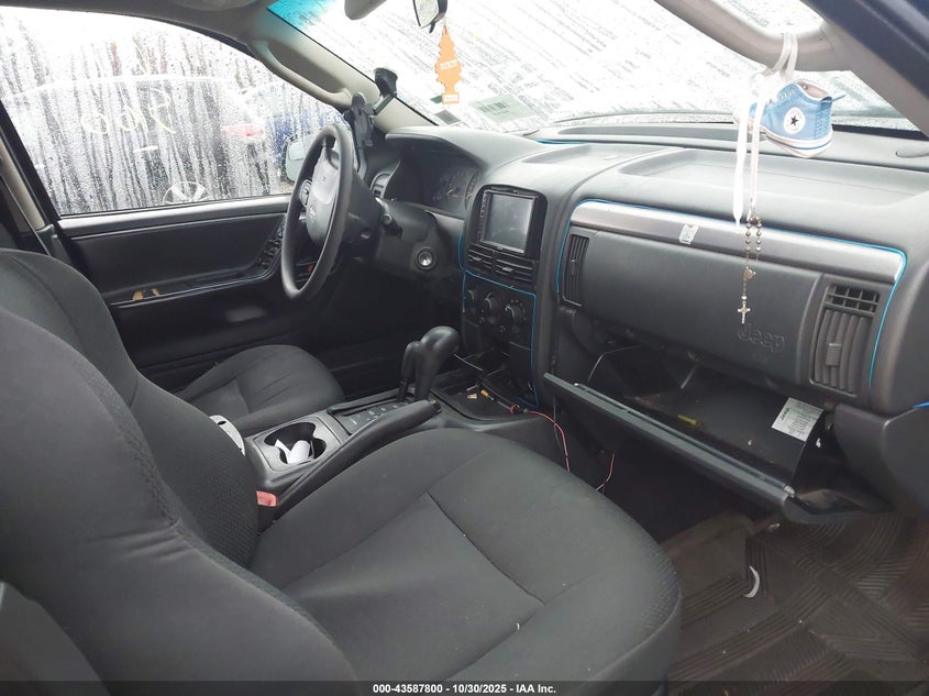 2002 Jeep Grand Cherokee Laredo