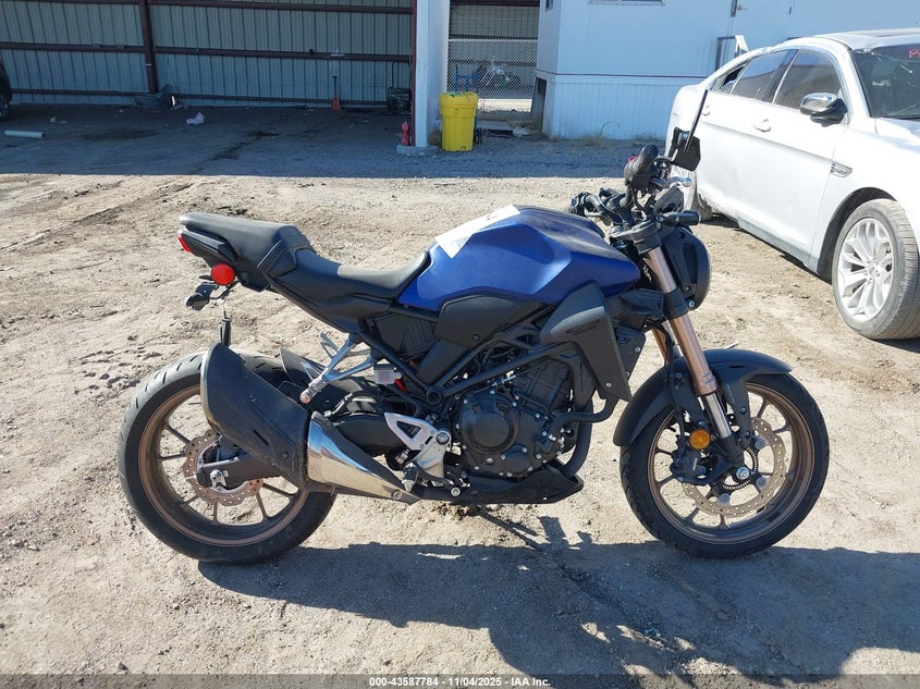 2022 HONDA CBF300 NA - MLHNC555XN5200633