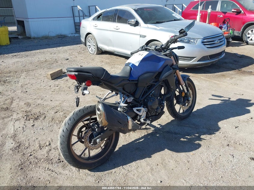 2022 HONDA CBF300 NA - MLHNC555XN5200633