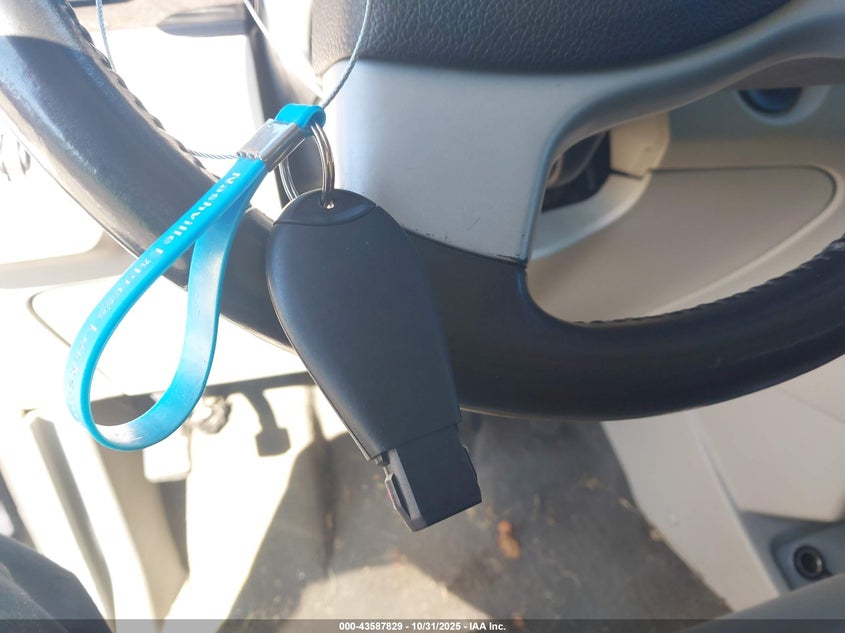 2010 Volkswagen Routan Se VIN: 2V4RW3D14AR272509 Lot: 43587829