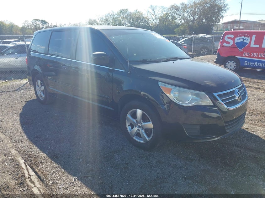 2V4RW3D14AR272509 2010 Volkswagen Routan Se auction photo 1