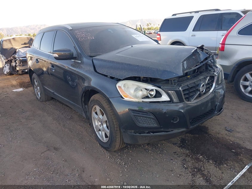 VOLVO XC60 3.2/3.2 R-DESIGN