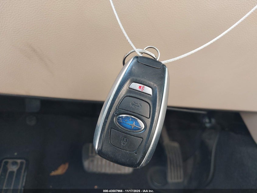 4S4BSANC2H3222282 2017 SUBARU OUTBACK photo no. 11
