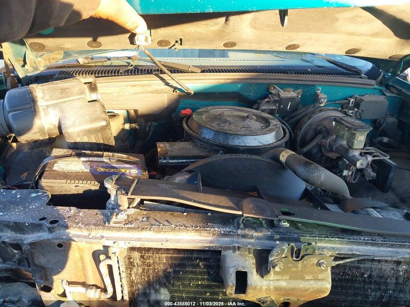 1994 GMC Sierra C1500 VIN: 1GTEC14K4RE537615 Lot: 43588012