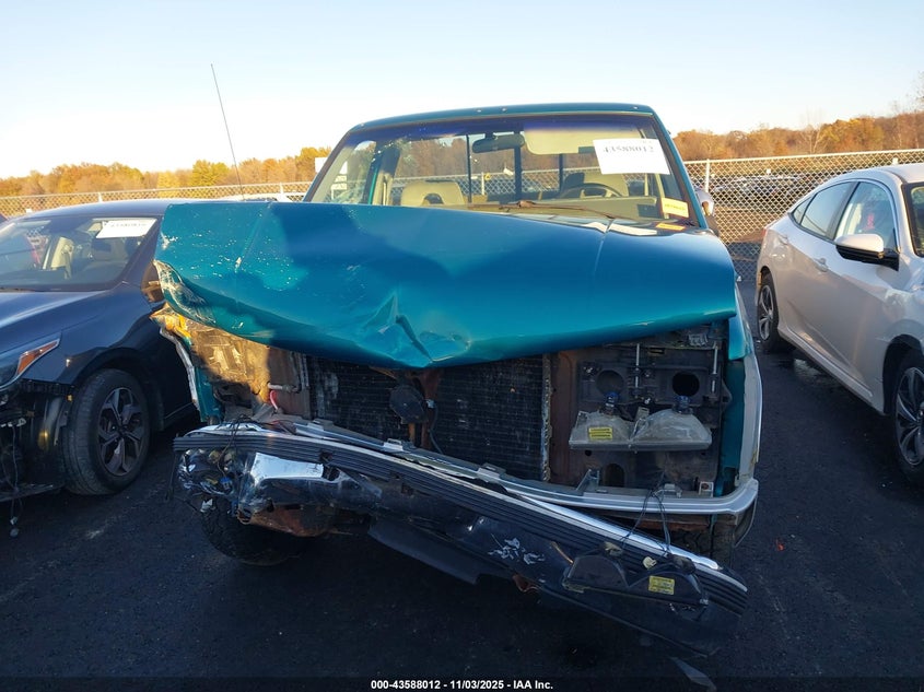 1994 GMC Sierra C1500 VIN: 1GTEC14K4RE537615 Lot: 43588012