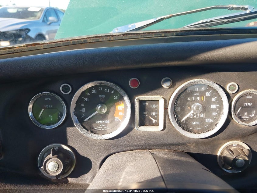 GHN5UF380931G 1975   photo no. 7