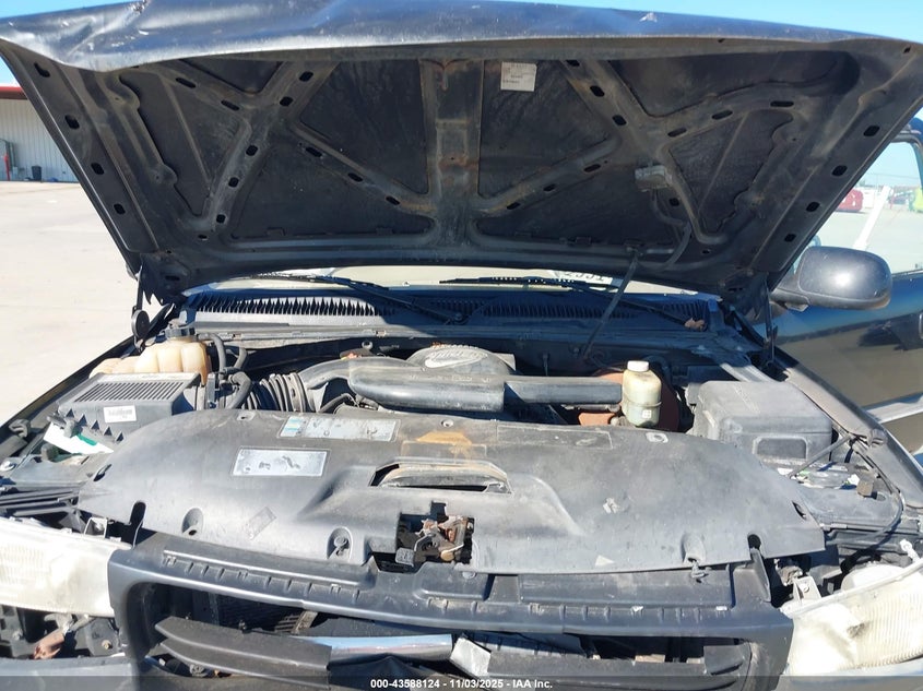 2002 GMC Yukon Slt VIN: 1GKEC13Z72R197961 Lot: 43588124