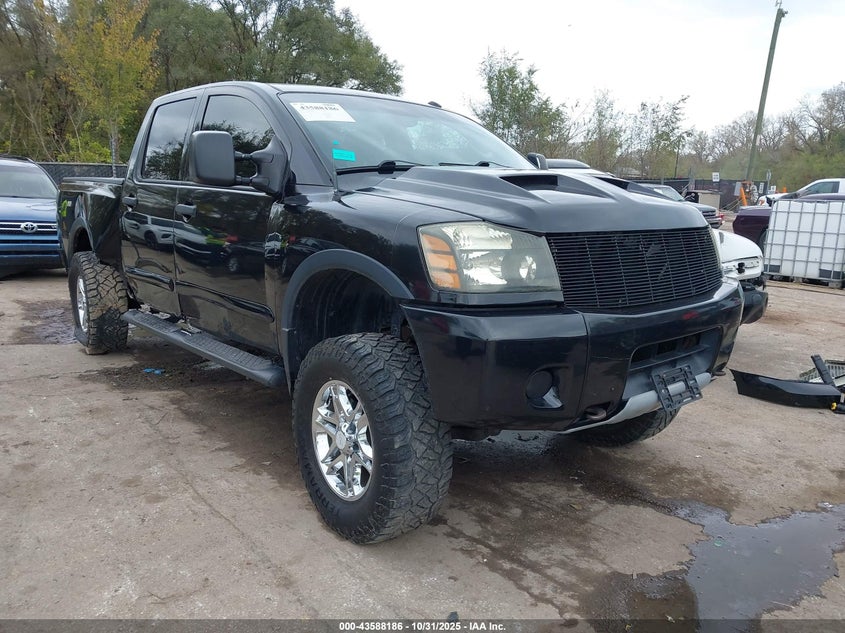 NISSAN TITAN PRO-4X