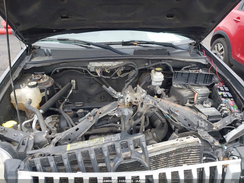 2010 Mercury Mariner VIN: 4M2CN9B75AKJ15819 Lot: 43588237